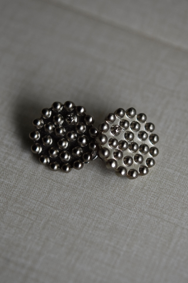 IORI/"CHANEL" earring/icon series dot