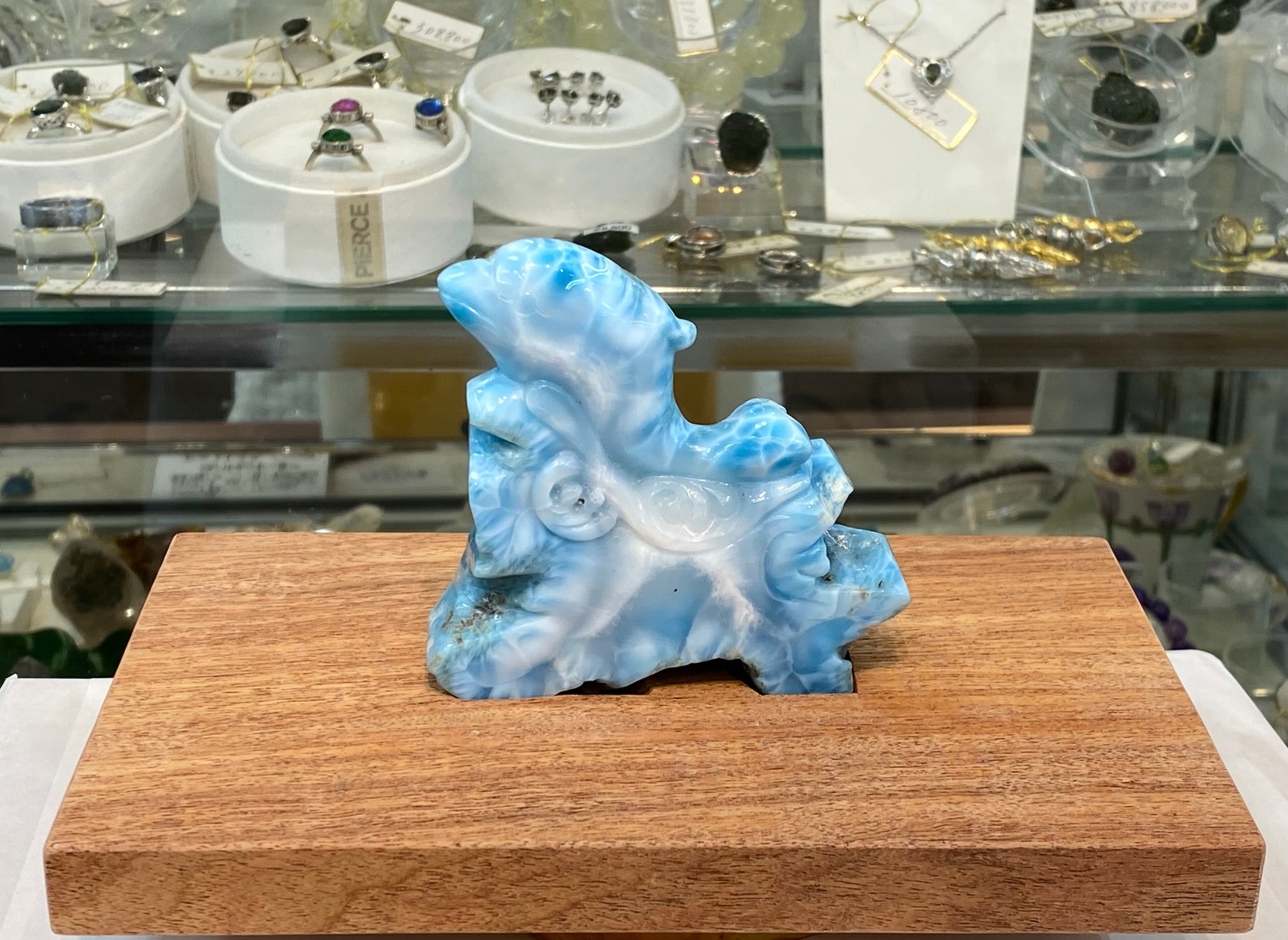 特選！最高グレード 天然ラリマー イルカ彫刻 鑑別書付き 樹脂含浸処理