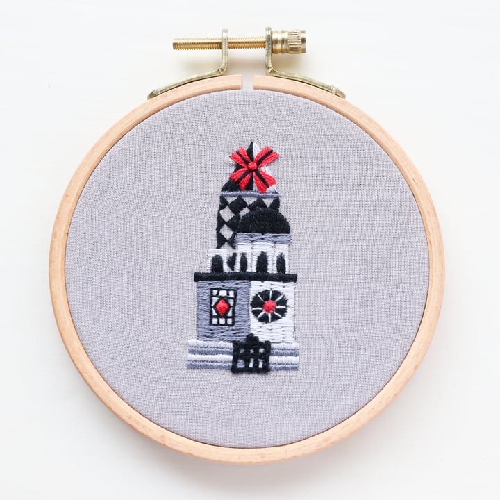 【新作】刺繍キット フォトスタジオ(MC) -モノクロームの街にある写真が得意な写真館-《空想街雑貨店》