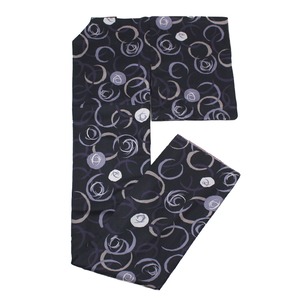 小紋 着物 正絹 カジュアル 黒 薔薇モチーフ 輪 身丈163㎝ 裄丈67㎝ シルク しっとり やわらか 仕立て上がり 新品