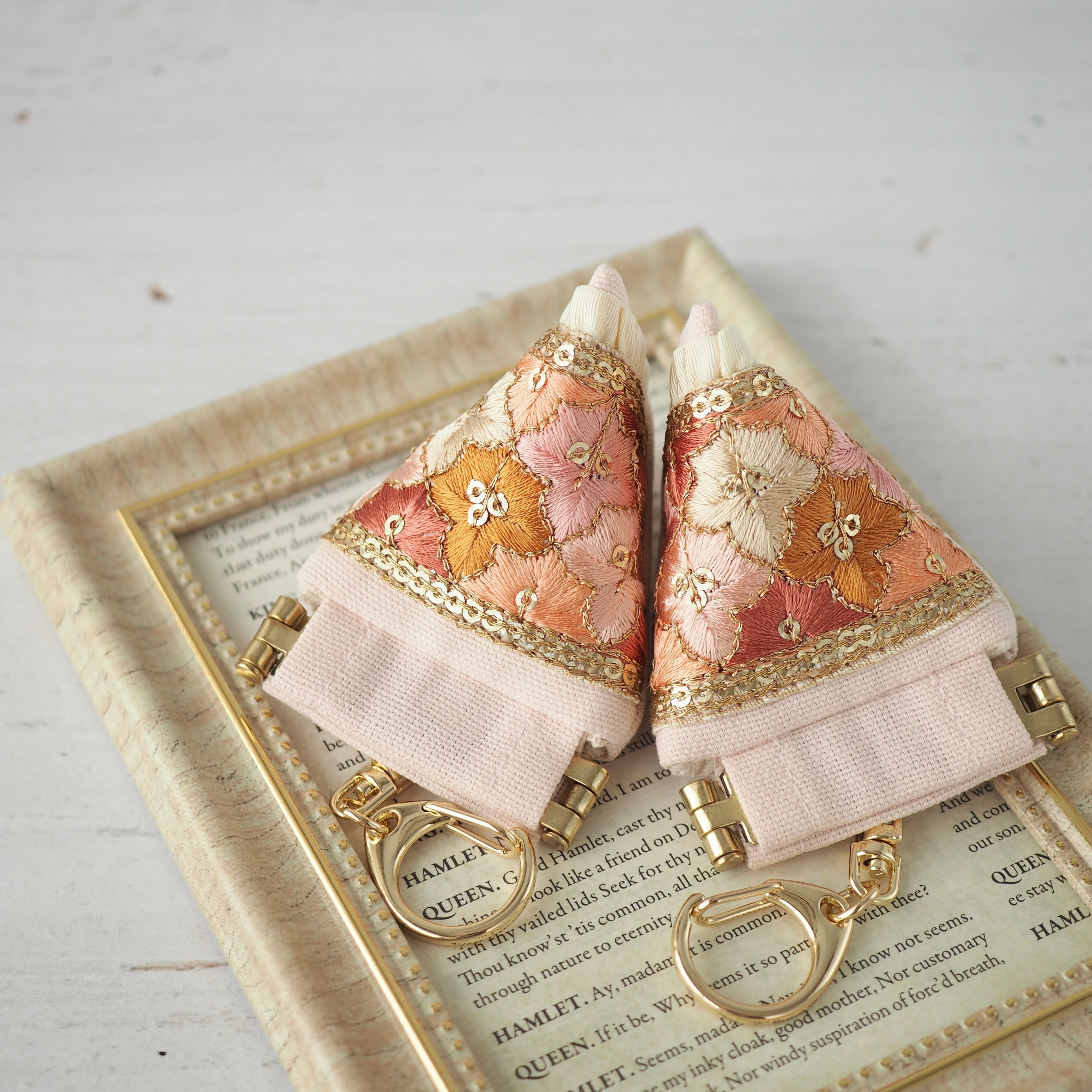 インド刺繍リボン ミニテトラポーチ | Link.hand-made インド刺繍ポーチ