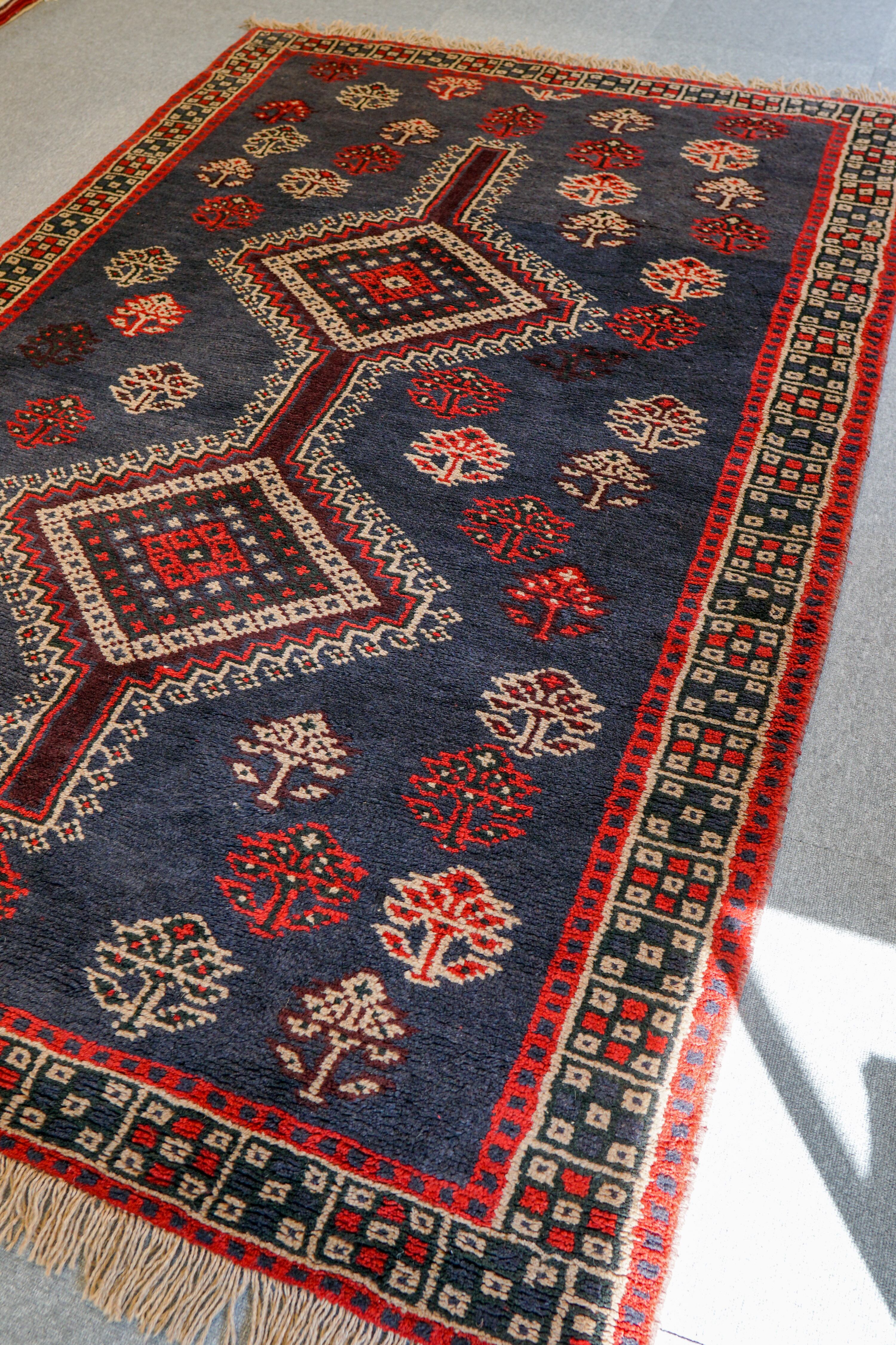 236×150cm【ペルシャ手織り絨毯】 | Decorworks