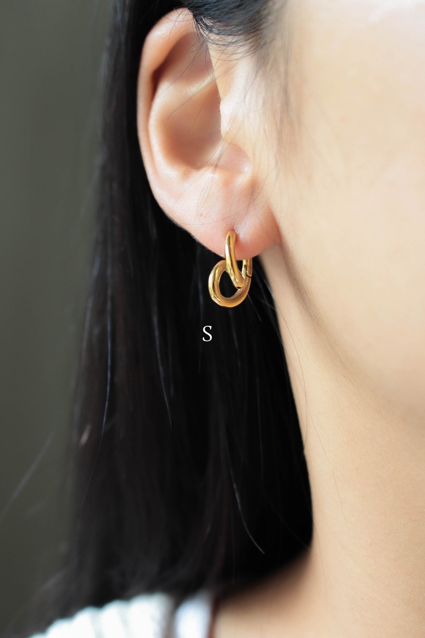 Slider Hoop Pierce | 金属アレルギー対応のアクセサリー ebine