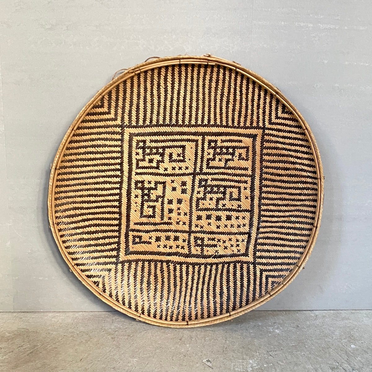 ブラジル先住民族 ヤノマミ族 カゴ 猿柄 cesto sanoma | Coloridas