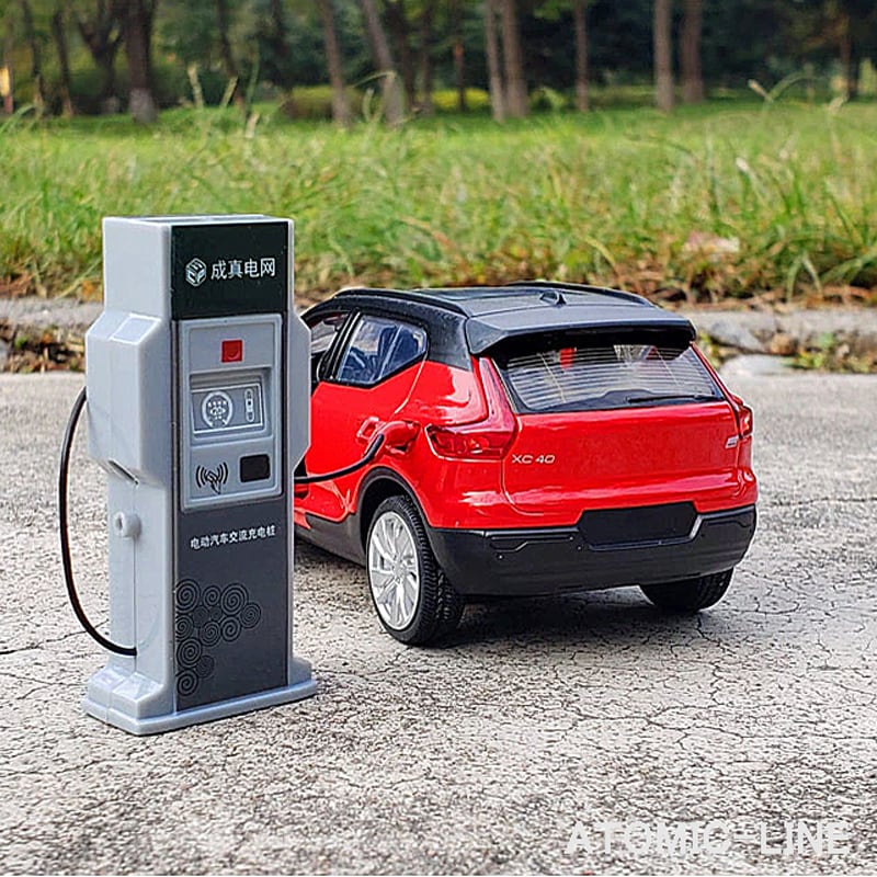 VOLVO ボルボ XC40 1/32 ミニカー全3色 ライト点灯 エンジンサウンド