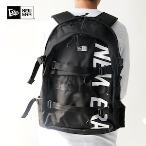 NEW ERA ニューエラ キャリアパック 35L プリントロゴ ブラック × ホワイト 大容量 バックパック 14521347