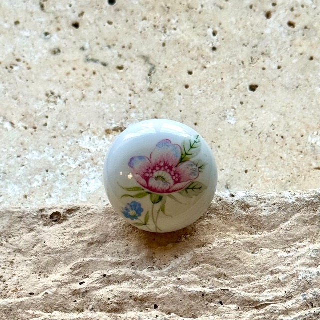 カオリンヌ・引き戸棚用小ノブ　野ばら柄（30mm径）0130-ROF14