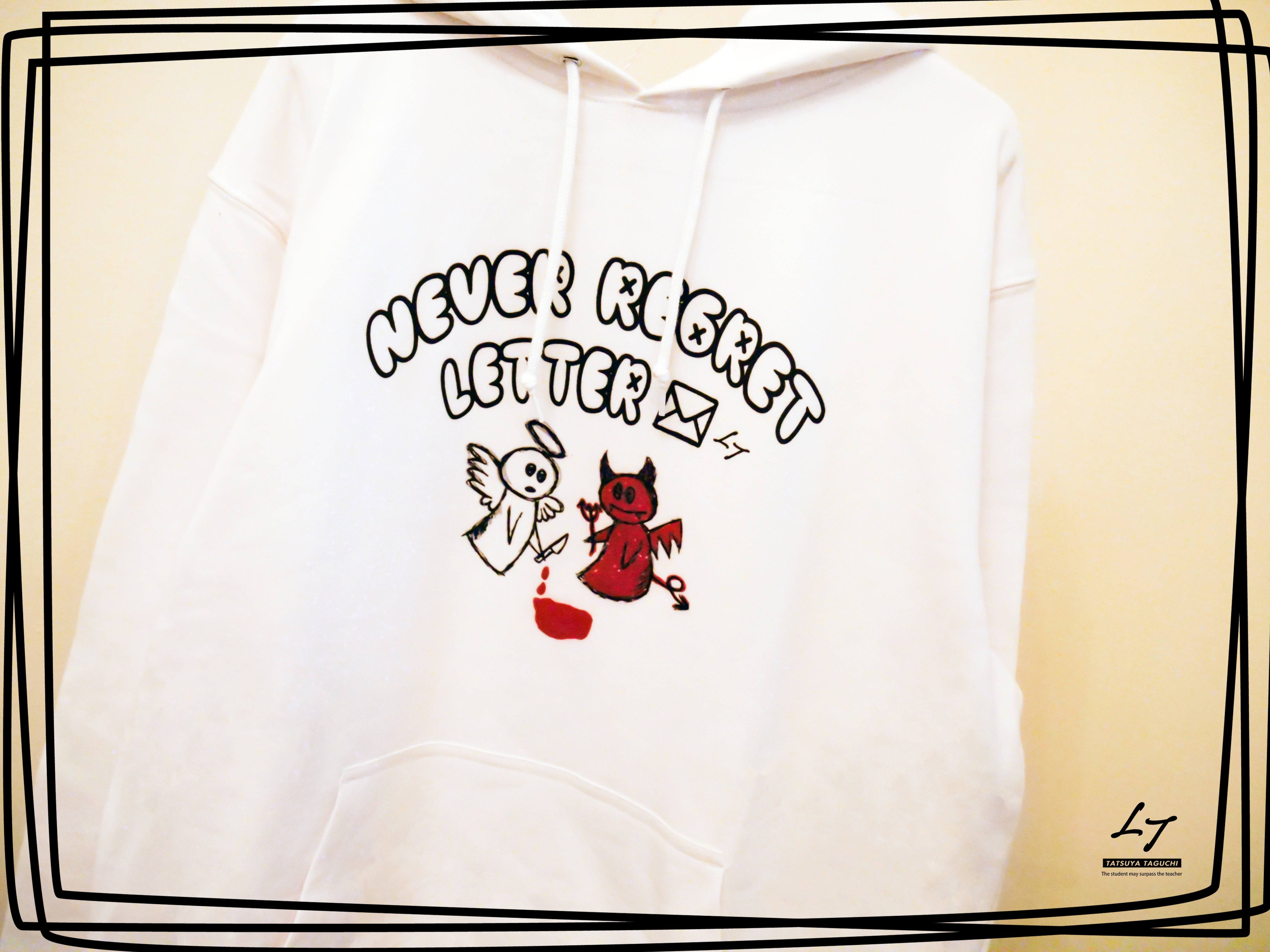 エンディングの名場面　貴方は紙飛行機を見つけられたかな？　Tシャツ　ナディア エンディングの名場面 貴方は紙飛行機を見つけられたかな？ T