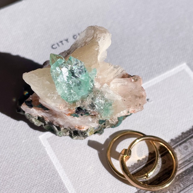 Gem Green Apophyllite 2 ✧ 宝石のようなグリーンアポフィライト