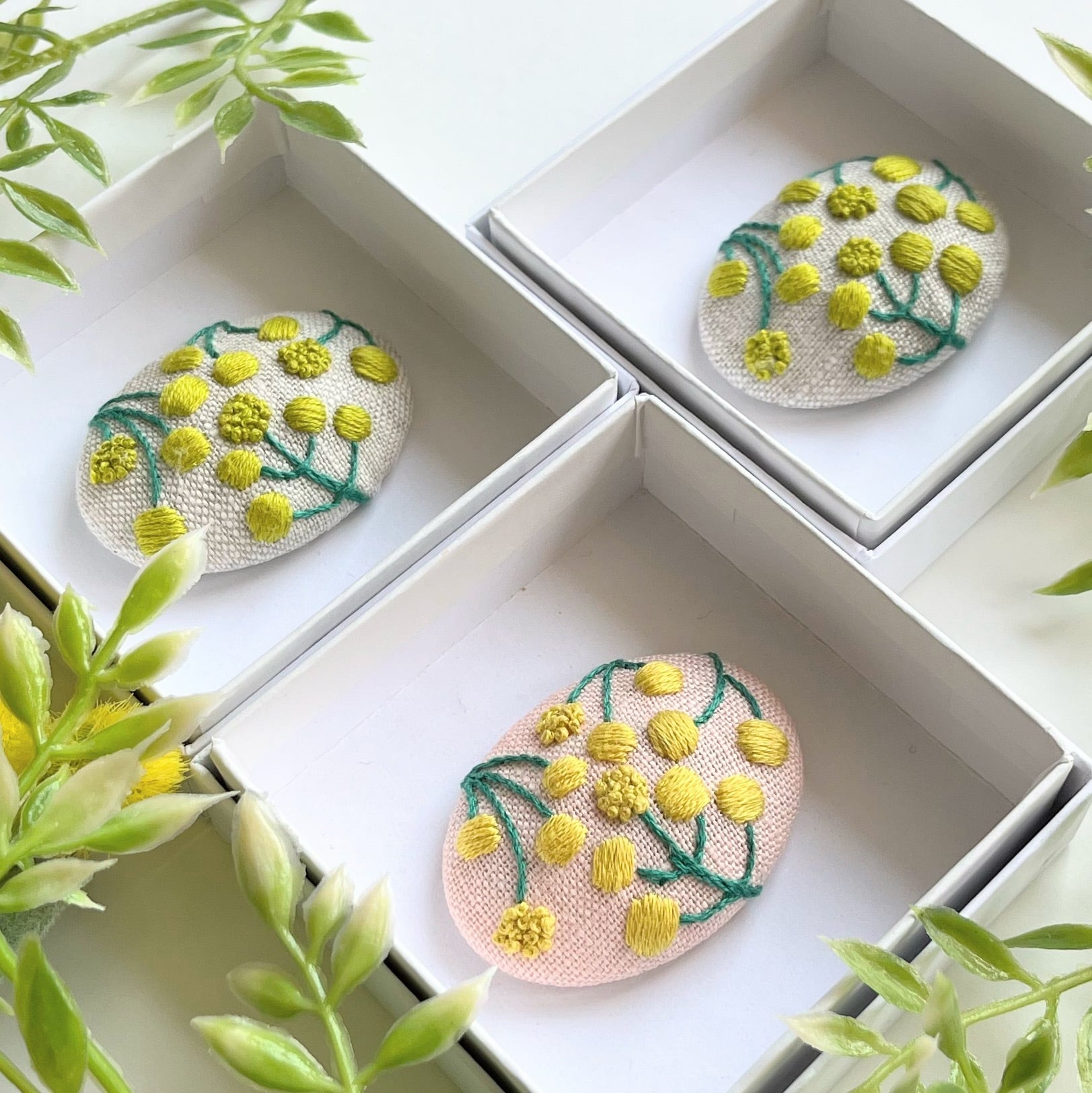 ミモザの刺繍ブローチ【botanical】#233 | j.couture