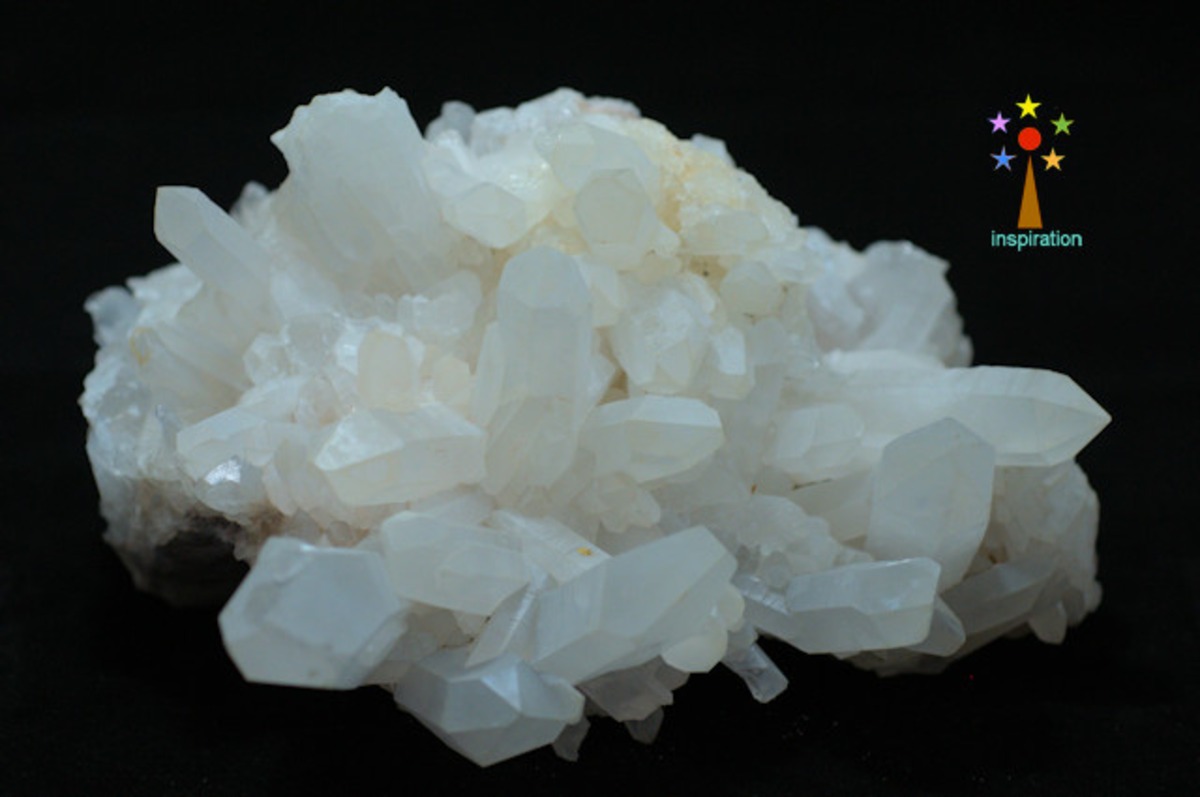 最高級・超綺麗ヒマラヤ水晶クラスター超巨大 2.7kg台座付き K008A  