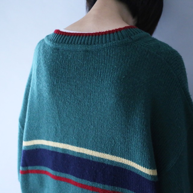 good coloring 3D knit pattern over silhouette cardigan（made in italy）