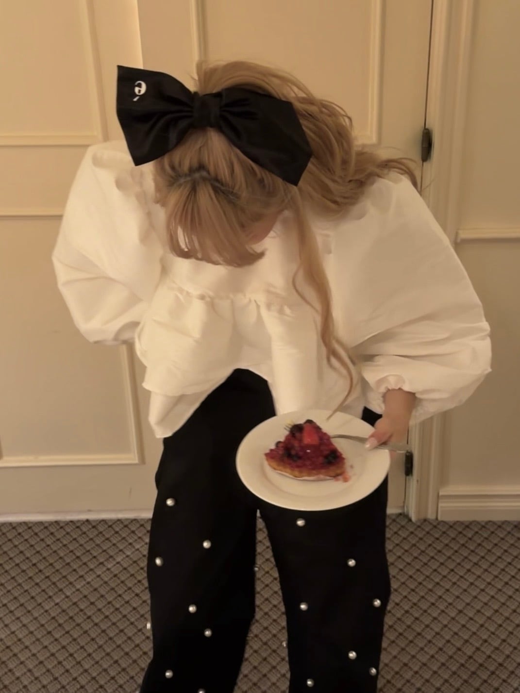 MARRYME PERL LOGO PANTS | MARRY ME.official