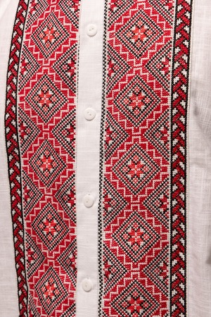 ウクライナ刺繍ヴィシヴァンカ　手刺繍　Lサイズ　メンズ