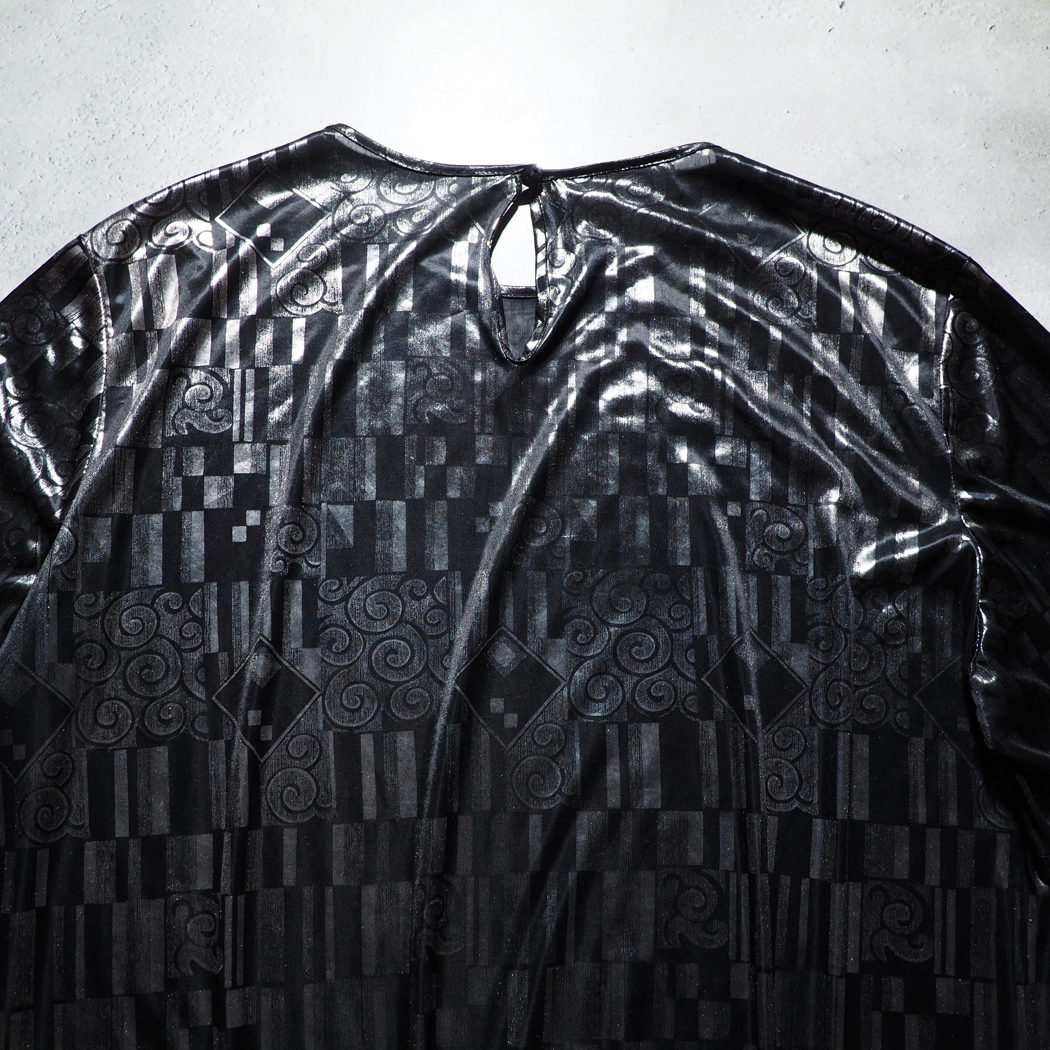 1990s Black mode contemporary art printed vintage drape SS Tee