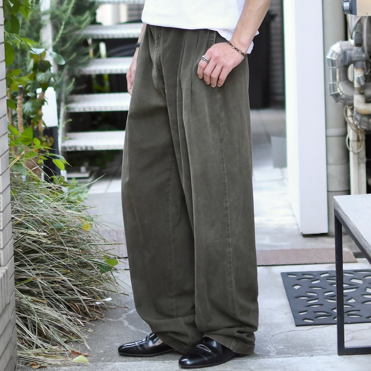 Dockers fade 3tuck wide chino pants khaki