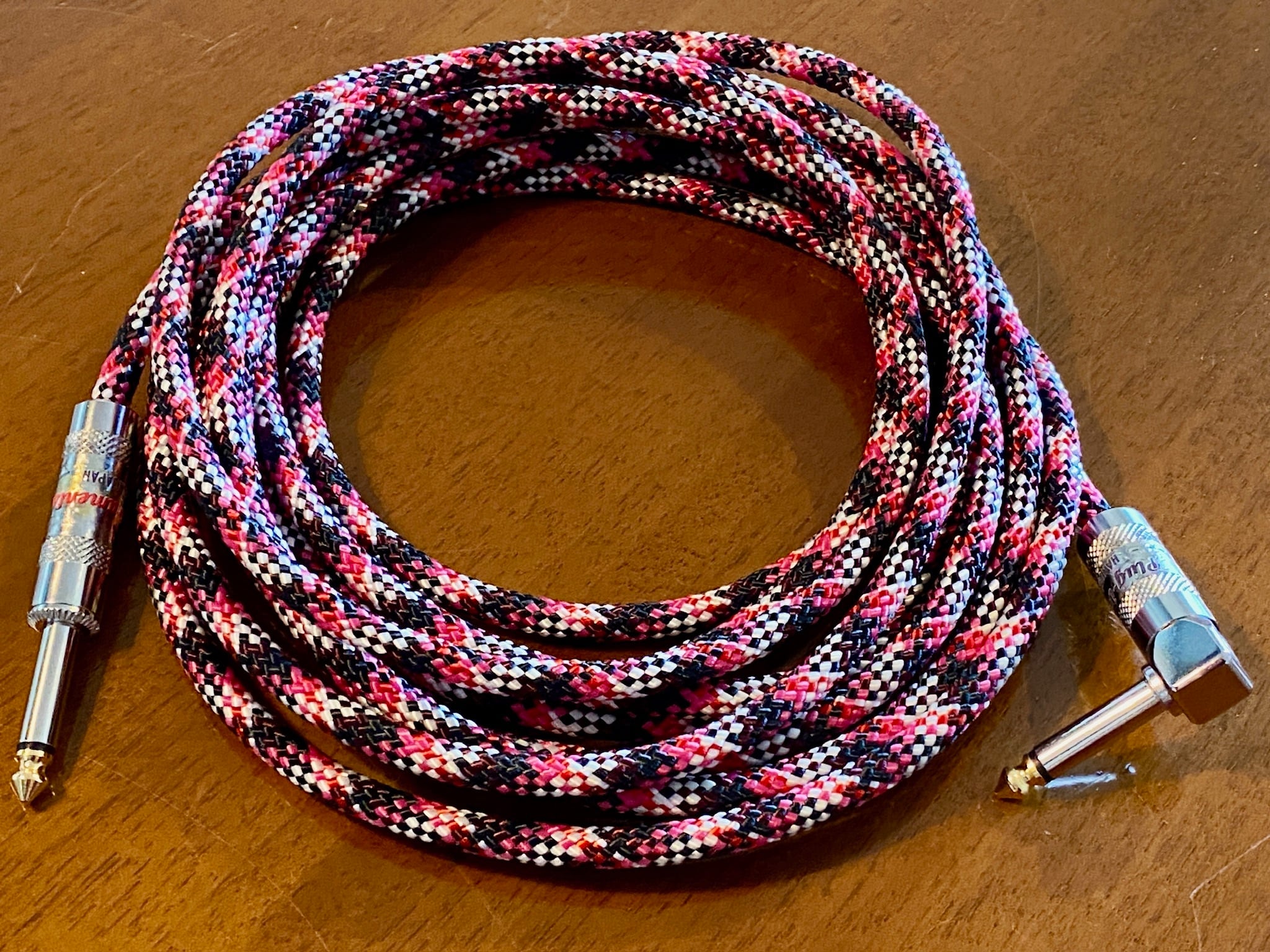 WIRED IN アルチザンケーブル ブレイズ Cables | Plug-instruments Store