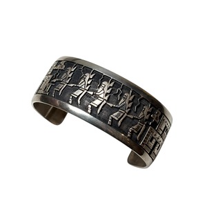 Hopi BENNETT KAGENVEMA overlay silver bangle “Kachina”