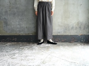 ゴーシュ Cotton Poplin Double Hem Wide Pants charcoal grey