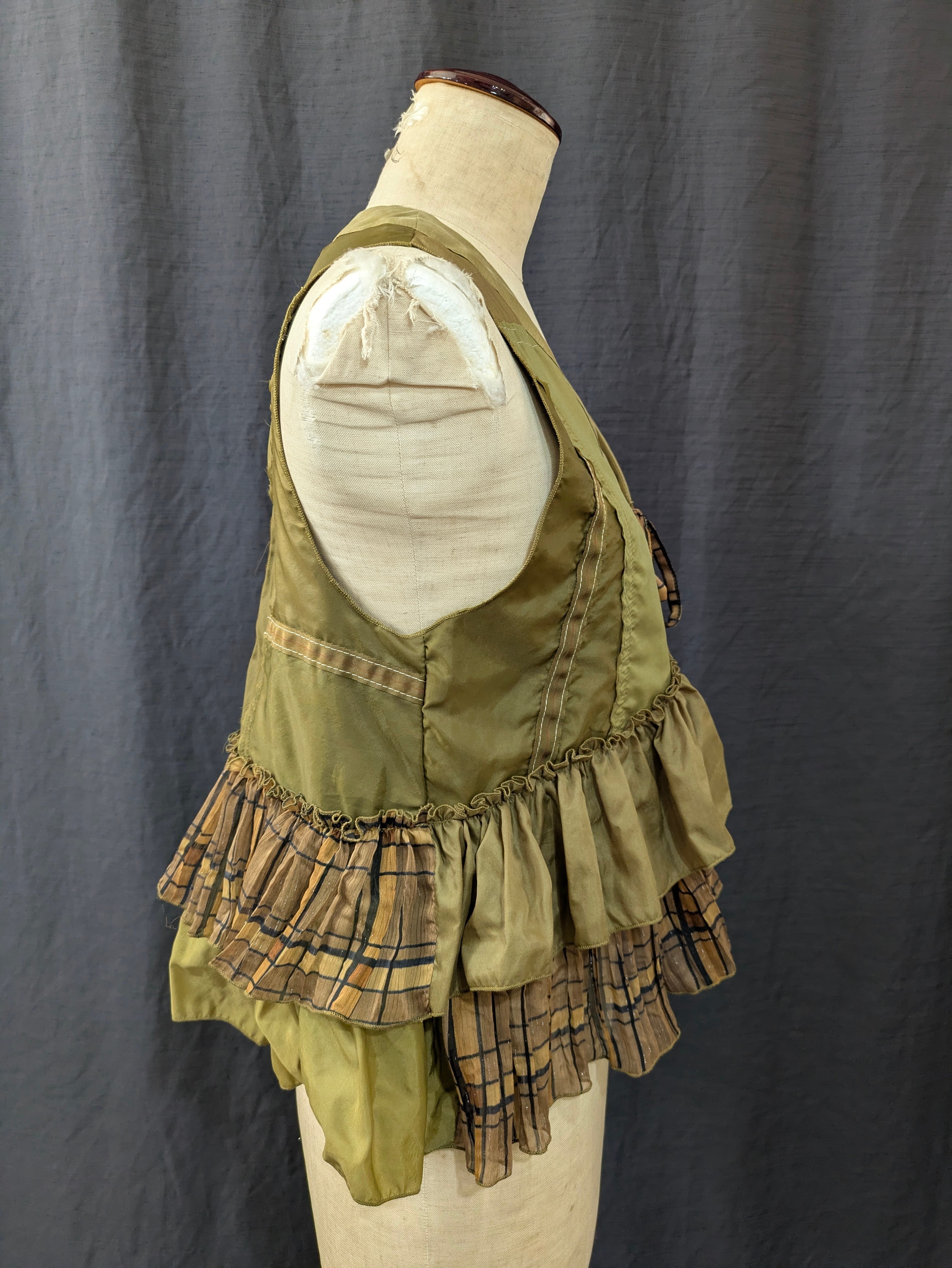 パラシュートBRNフリルベスト【リハーズオール】parachute frill vest