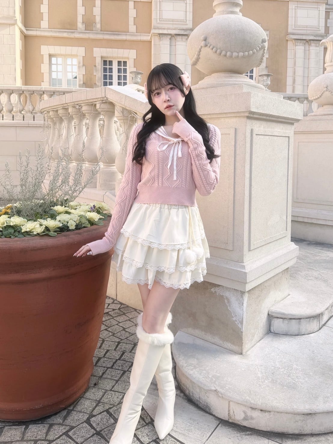 fur trimming pointed boots