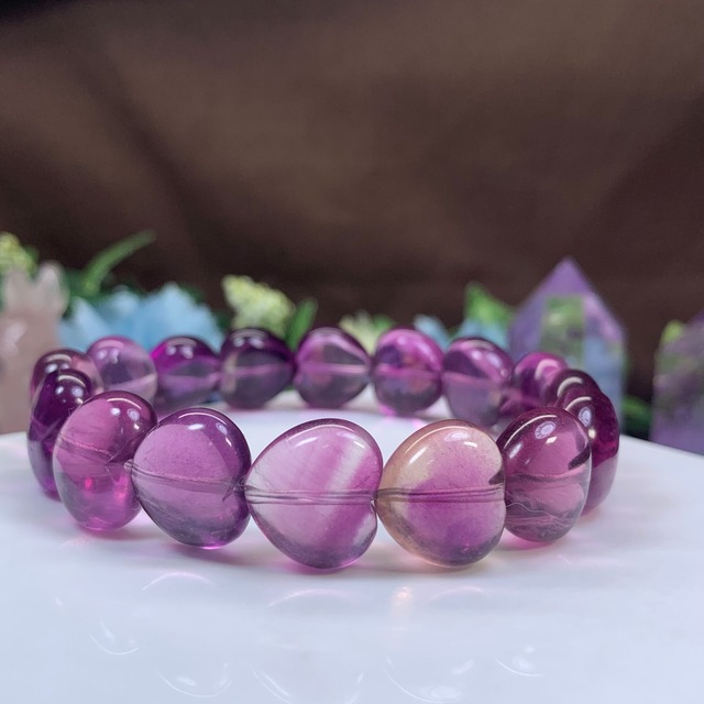 8.美発色☆ぷるんとしたパープルフローライトハート ブレスレット