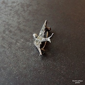 アンティークジュエリー シルバー935 レッドアイ ツバメブローチ