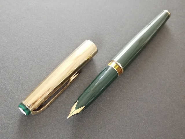 '60s　モンブラン マイスターシュテュック Ｎｏ ７２　MONTBLANC MEISTERSTUCK No 72　（極細字）　18K　　　　　02049