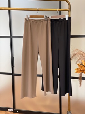 春夏の必需品と言えばコレ！大人のセミワイドパンツ