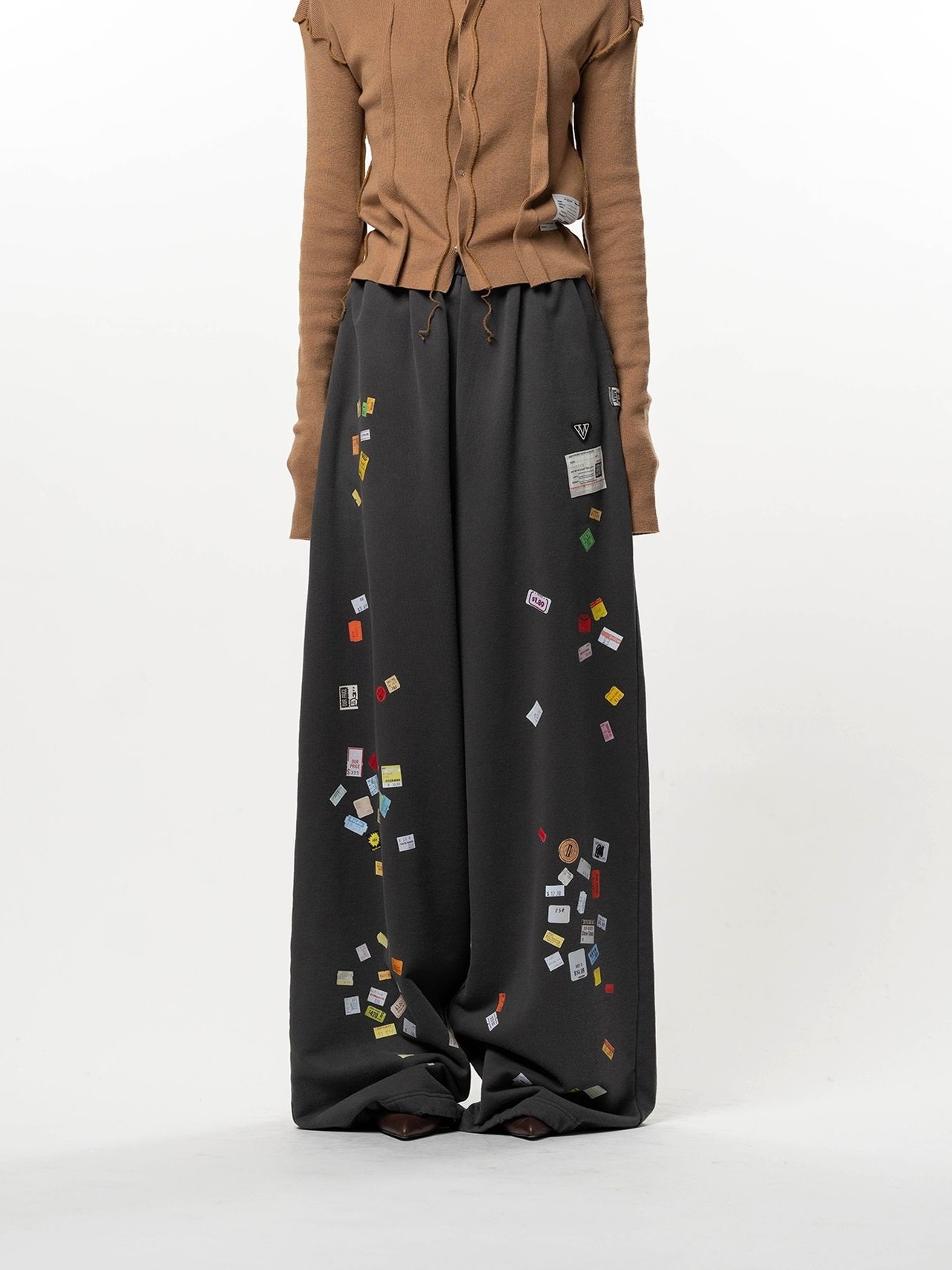【26AW】Maison MIHARA YASUHIRO ミハラヤスヒロ / スウェットパンツ/  Price Tag Sticker Printed Wide Sweat Pants - 1