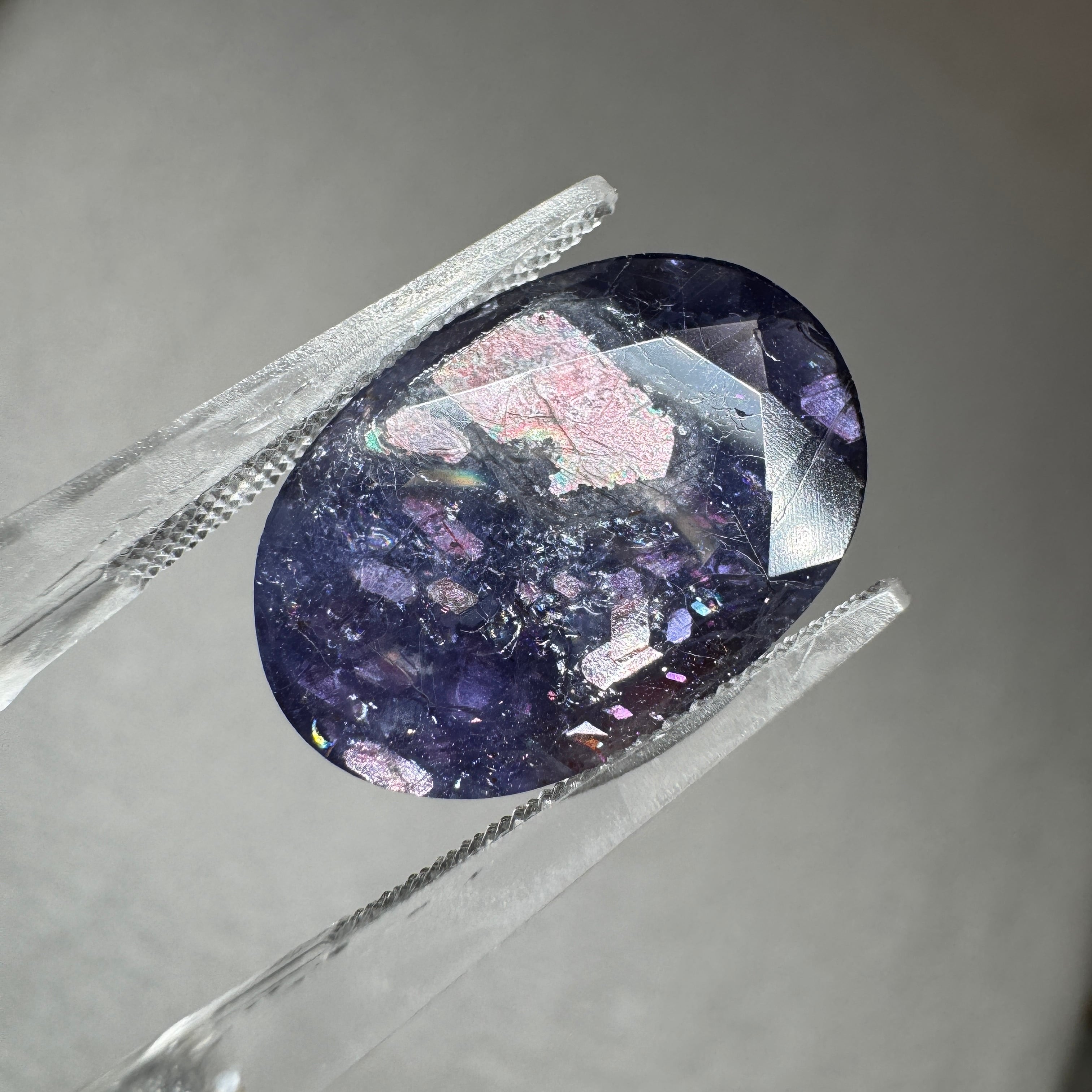 ブラッドショットアイオライト 〜最大級の輝き〜 9.48ct | GEMマニ屋
