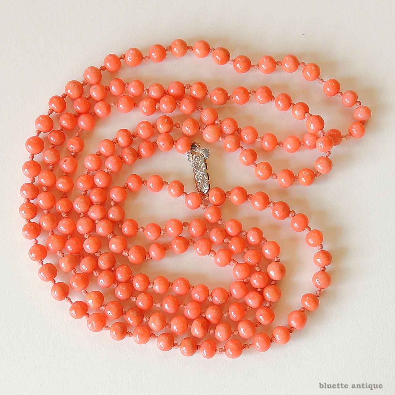 英国アンティークジュエリー 9ctゴールド コーラル ロングネックレス(ソーティングメモ付)