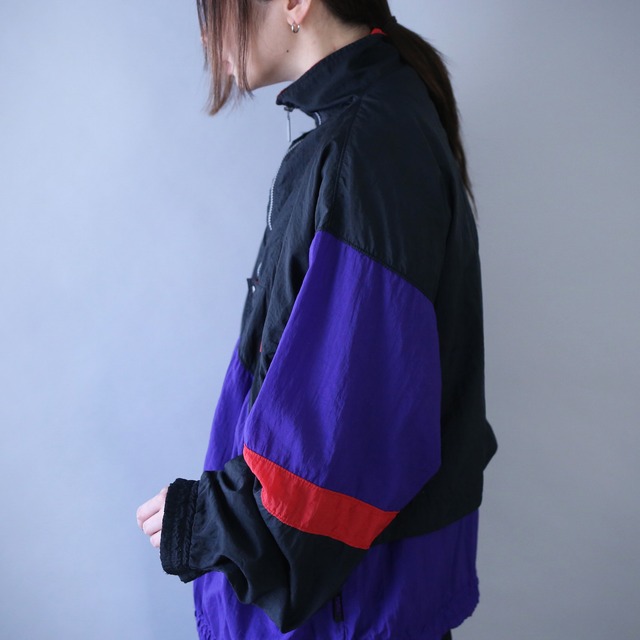 "PUMA" good coloring and gimmick design over silhouette nylon blouson