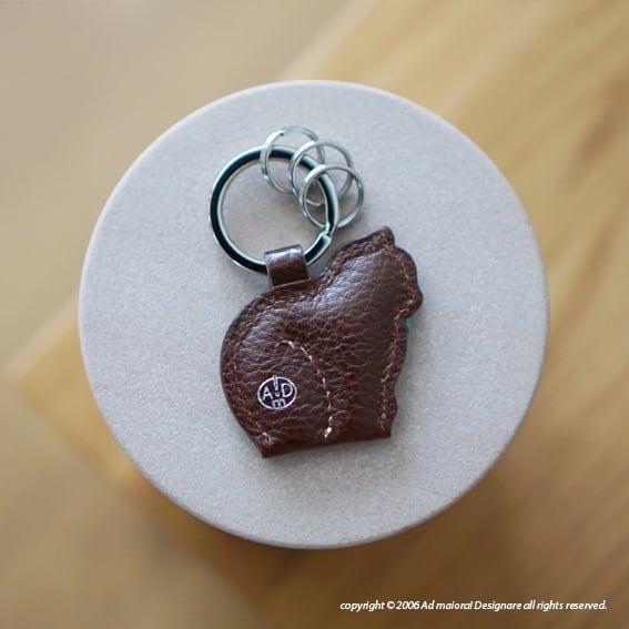 ふっくらした子猫のキーリング・ブラウン×サックス