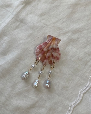 Pink seashell pierce