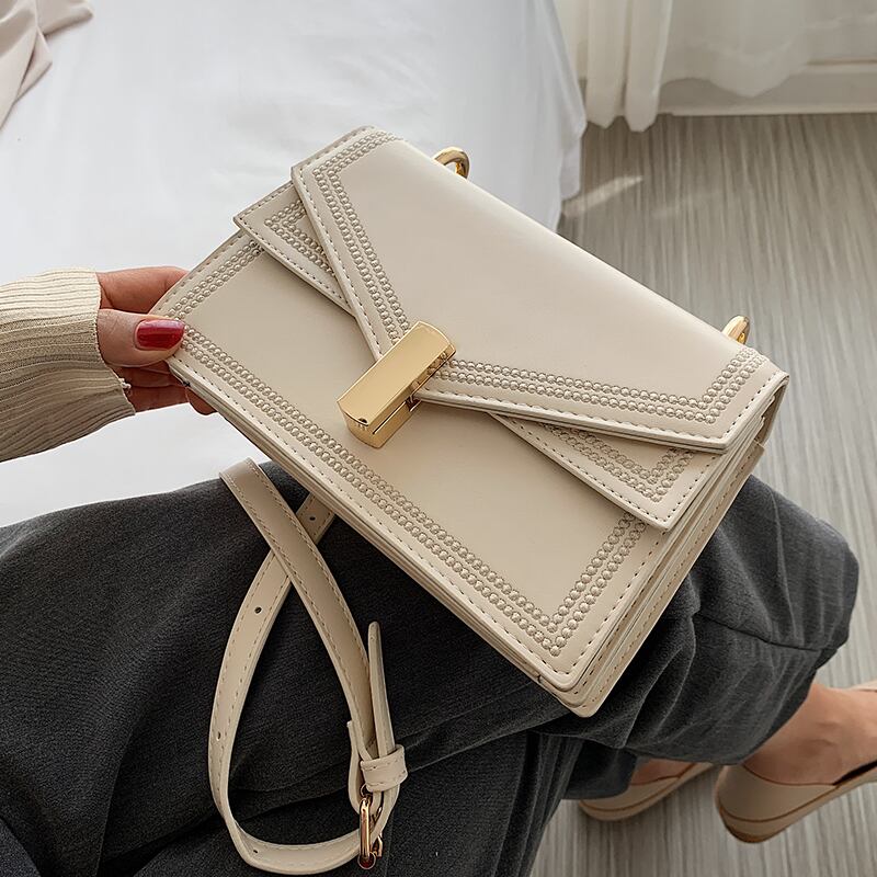 オールマッチスモールバッグメスバッグ2020新しい流行のファッションチェーンショルダーメッセンジャーバッグネットレッドテクスチャスモールスクエアバッグ 手作りハンドバック38913135724