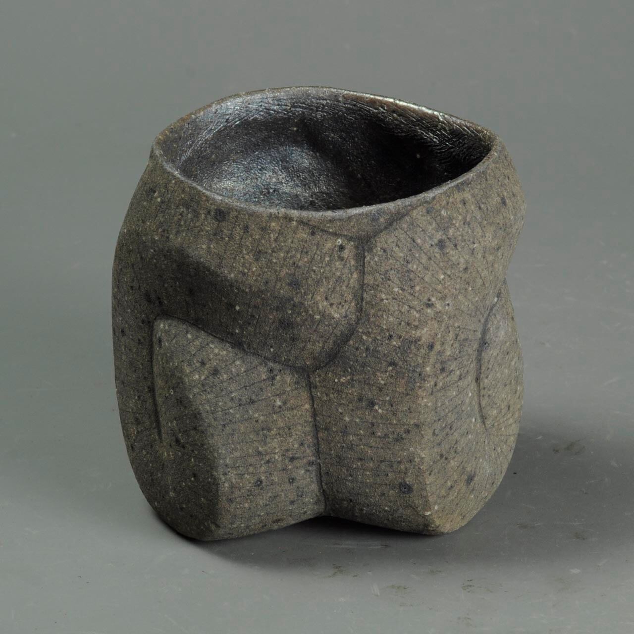 新品★竹内靖之【師：山本陶秀】★★備前龍摘み籐手付き面取り土瓶 新品☆竹内靖之【師：山本陶秀】備前龍摘み籐手付き面取り