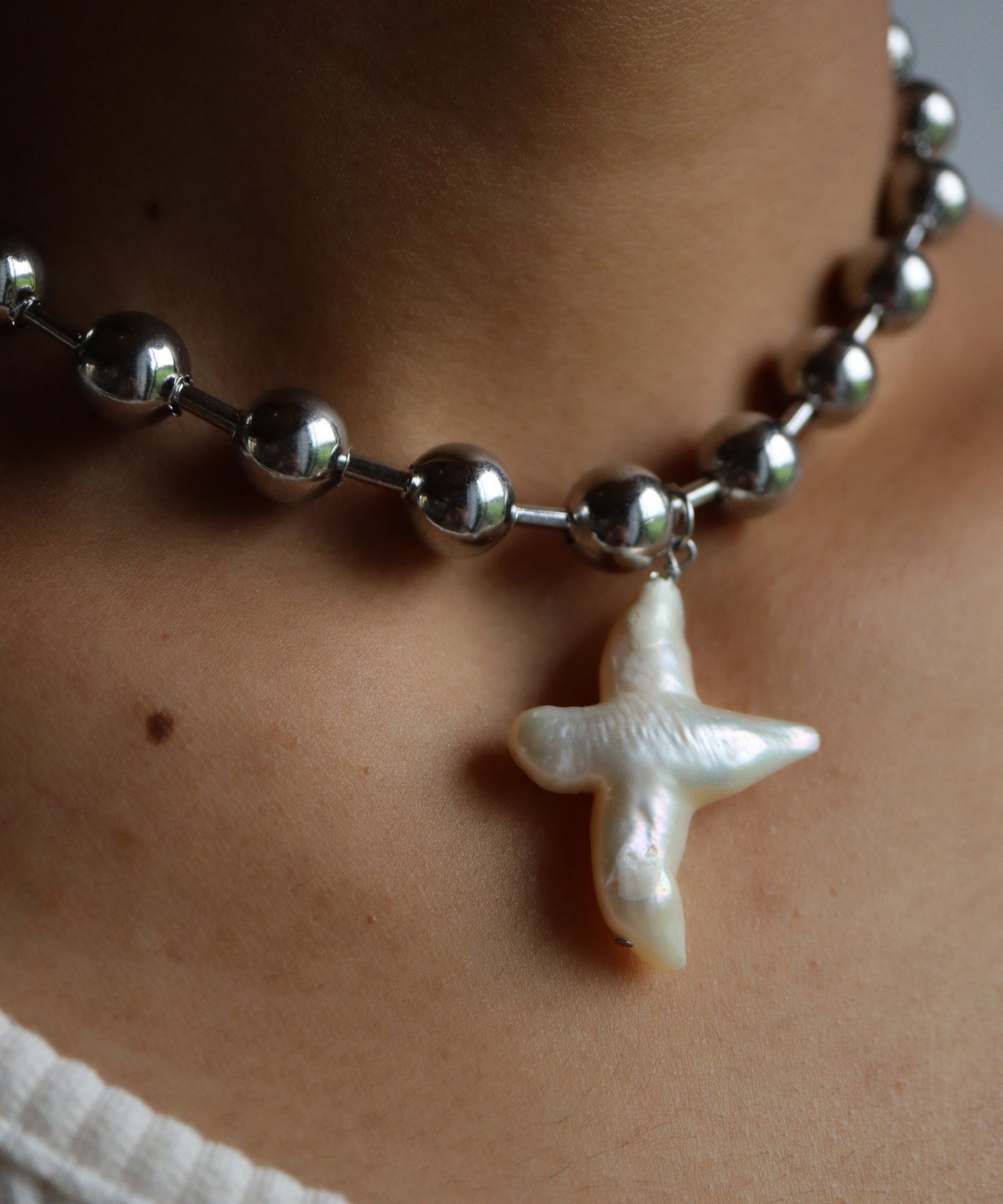 クロスパールボールチェーンネックレス／024030