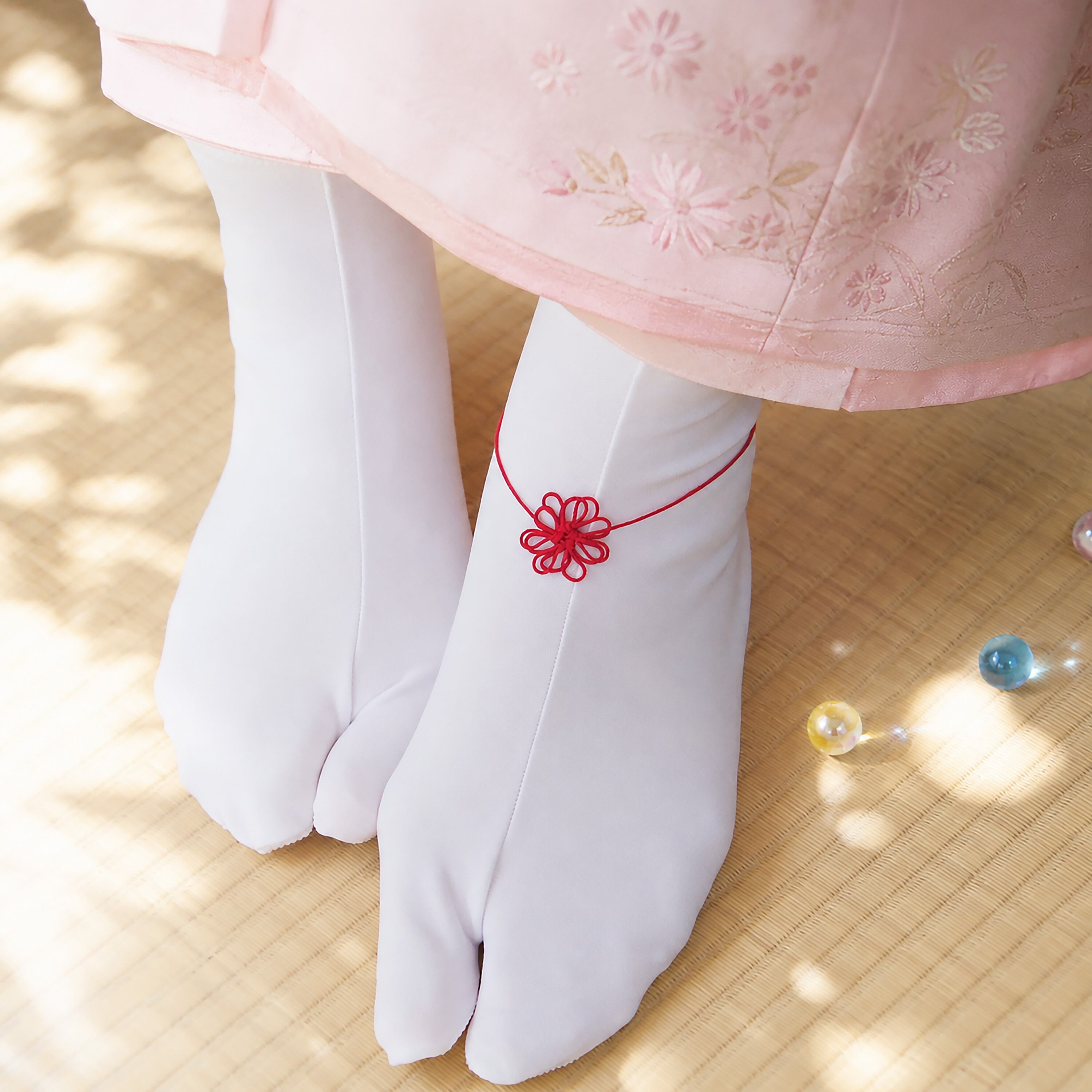 飾り結びアンクレット「ひとさしの、果」【軽量】浴衣や着物、和装の足元に。