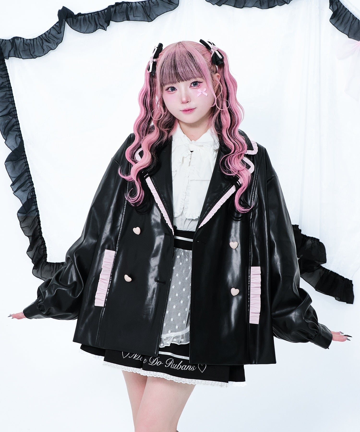 Magia Charm 配色フリル フェイクレザージャケット まきちゃん ℳ𝒶𝑔𝒾𝒶 𝒞𝒽𝒶𝓇𝓂｜.⋆𝜗𝜚 いちばんかわいい自分になれる、魔法の