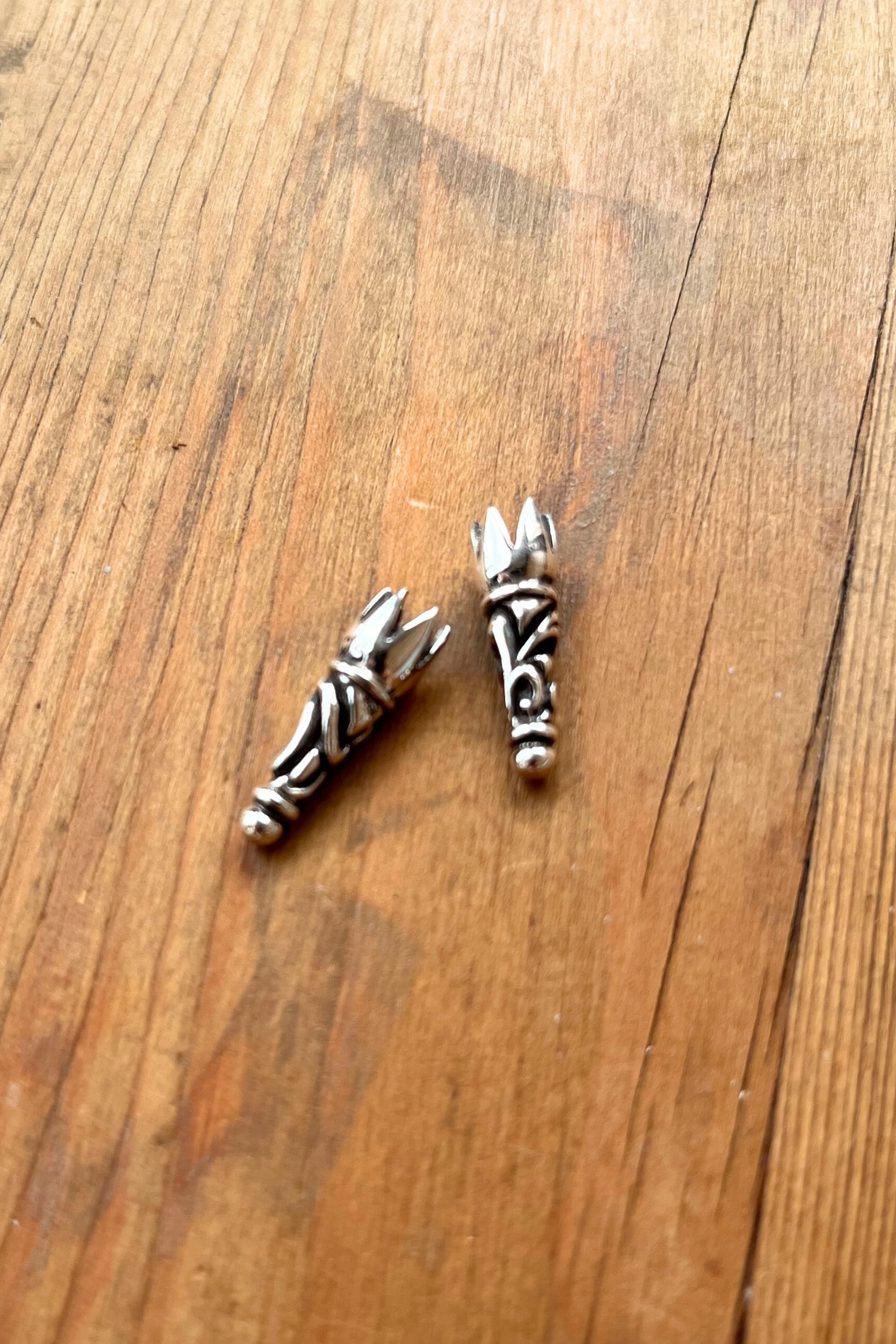 Silver925製 ボロチップ　アラベスク スクロールチップ　イブシ仕上げ Silver925製 イブシ仕上げ ボロチップ アラベスク スクロールチップ