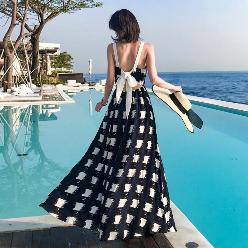 ワンピース レディース フレアワンピース ロング ロング丈 マキシ マキシ丈 袖なし ノースリーブ Vネック フレア スリム タイト ストレート リボン バックリボン かわいい 大人可愛い きれいめ カジュアル 大人 上品 おしゃれ お洒落 レトロ 大人女子 こなれ感 ラフ メンズライク ラブリー キュート ガーリー モード系 セクシー エレガント ギンガムチェック チェック柄 夏 10代 20代 30代 お出かけ リゾート 旅行 海 プール 韓国 韓国系 送料無料 ファッション コーデ 楽ちん