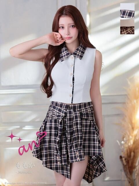 新品★BLUMARINE★美しいフェミニンなトップ★人気♪120000円 新品☆BLUMARINE☆美しいフェミニンなトップ☆人気♪120000円