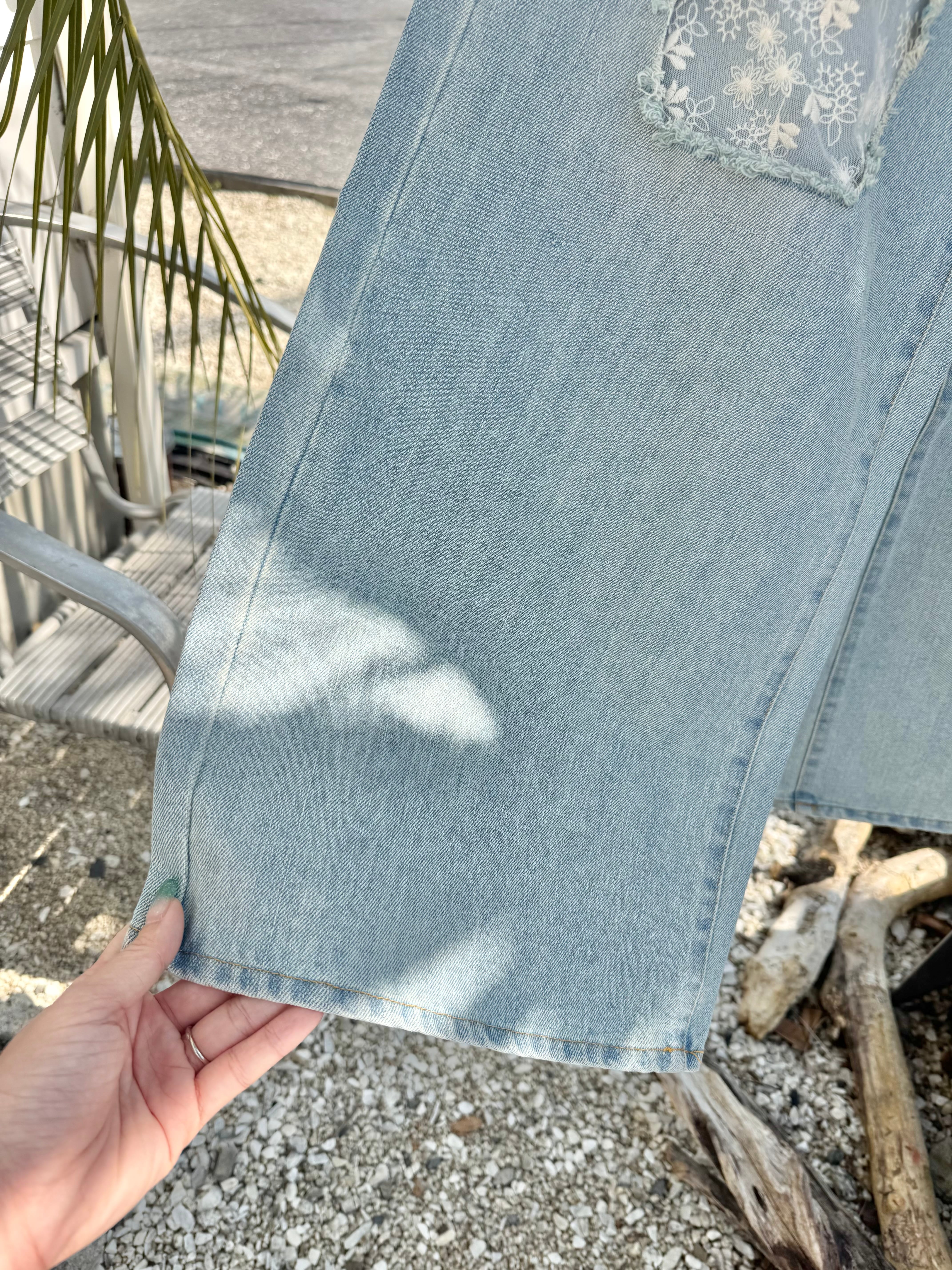 【レディース】レースダメージデニム ¥9,600(10,560)