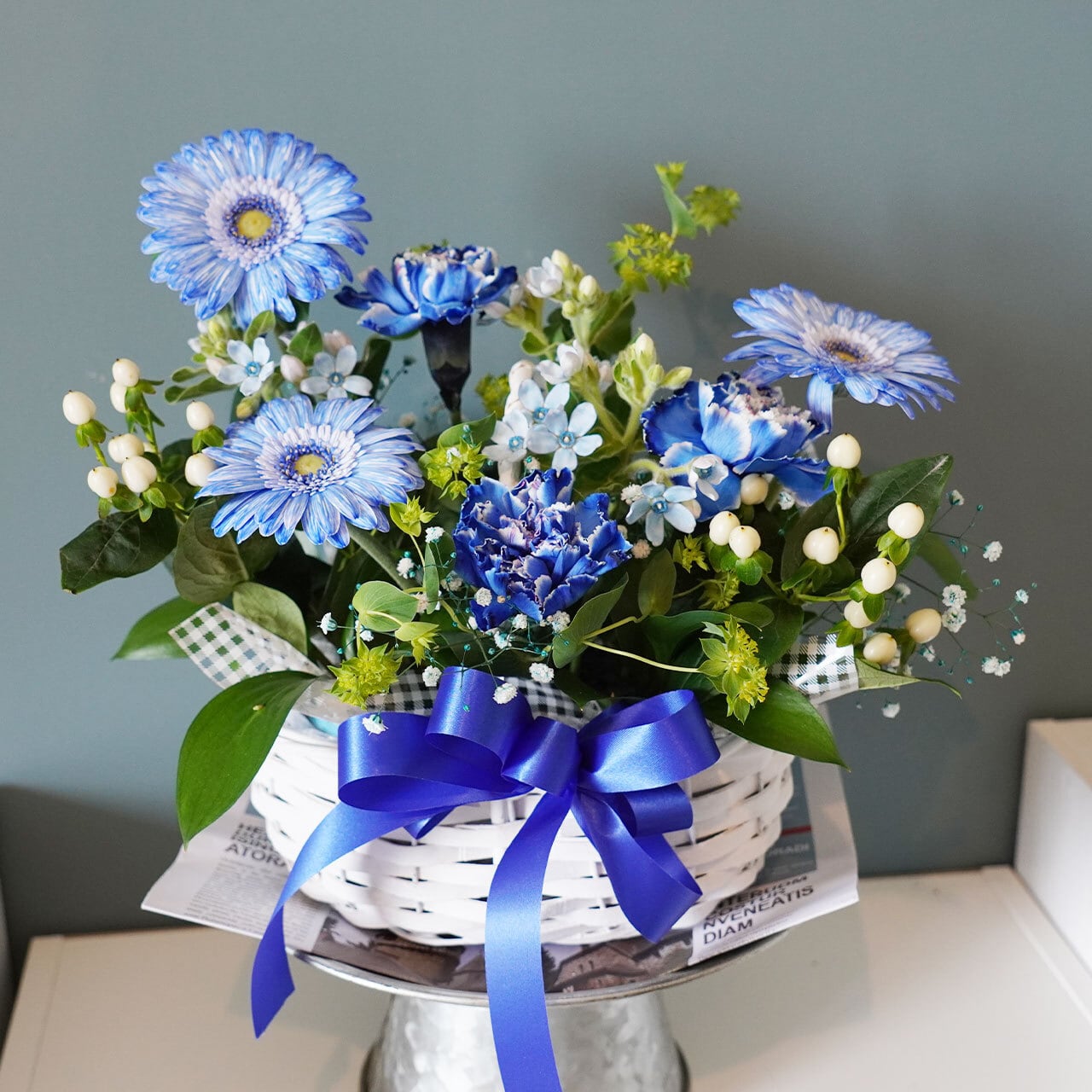 青花さま専用 選べる⑧color】SPECIAL COLOR 染めガーベラと季節のお花のバスケット