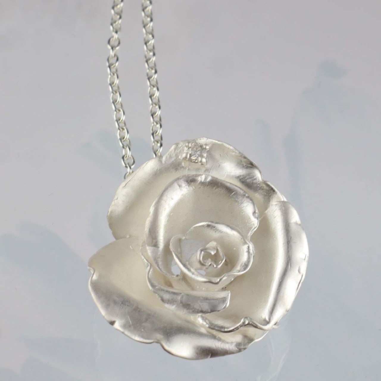 ROSEオンリーワン・ペンダントトップ KJ-2012 | 華0糸 kamuito・被ら