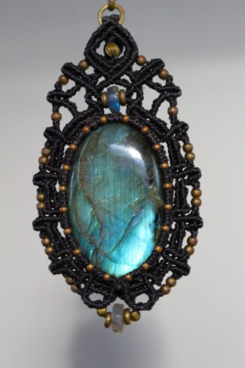 Labradorite brasswire pendant