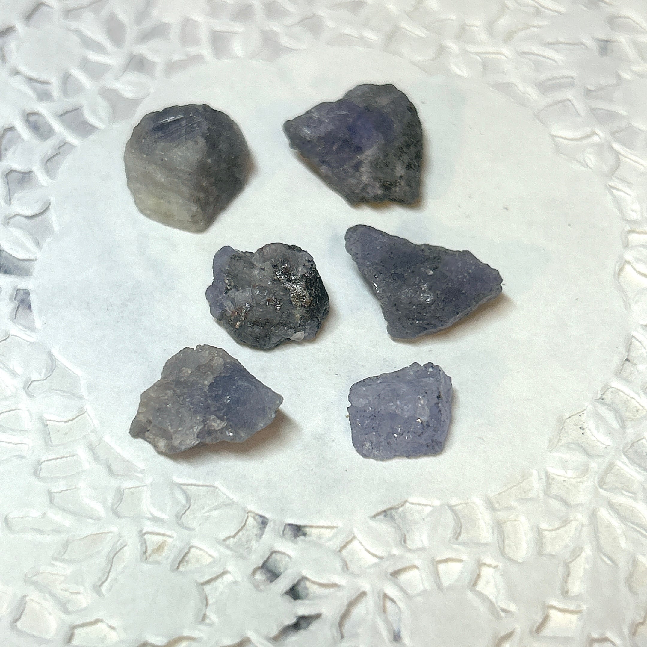 ⭐タンザナイト（灰簾石/黝簾石) | クリスタル・ワールド御徒町店