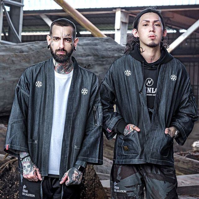 【予約販売】作務衣風コート メンズ 和風 刺繍 モダン ショート丈 デニム生地 七分袖 羽織 アウター 防寒 こなれ感 お洒落 韓国 トレンド 春 秋 冬 M/L/XL/2XL