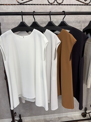 ROBE ハリツヤポリエステル　ノースリトップス　631406